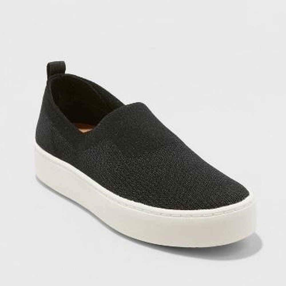 BNWT Dolce Vita black mesh Shyanne platform sneakers